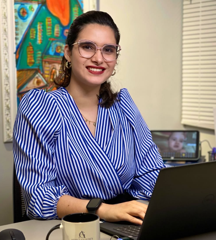 Dra. Adria Lima Guedes, advogada de servidores públicos